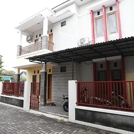 Reddoorz @ Jalan Damai Hotel Ngaglik Exterior foto