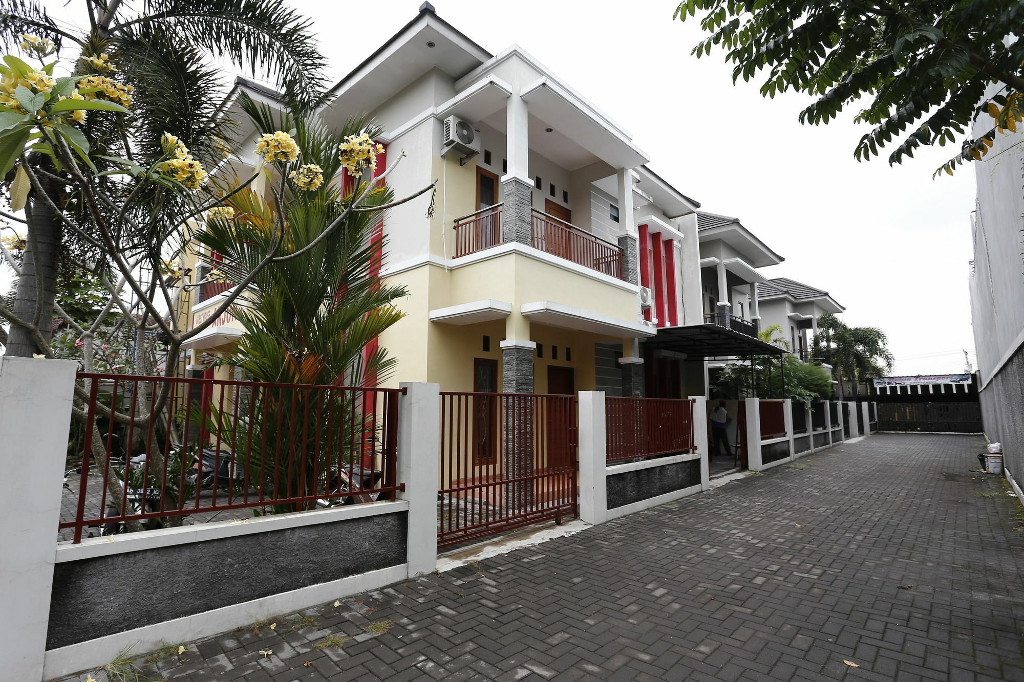 Reddoorz @ Jalan Damai Hotel Ngaglik Exterior foto